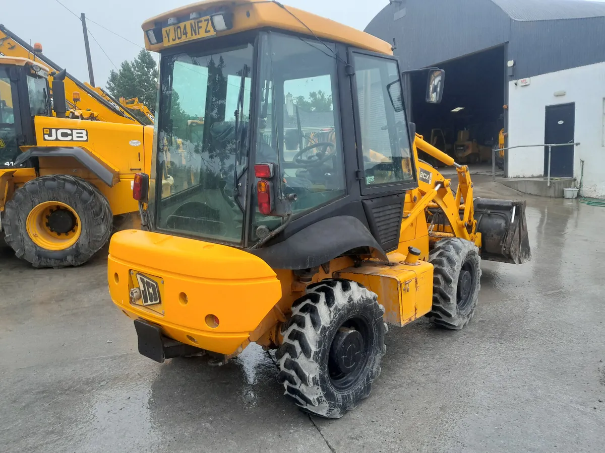 JCB 2CX 2004 (17987) - Image 2