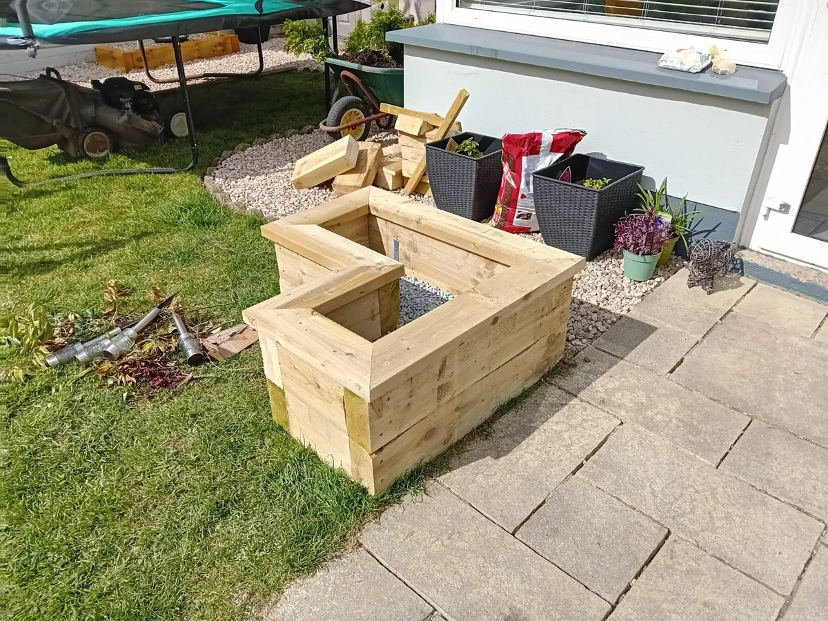 Planter boxes - Image 1