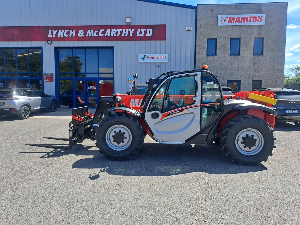 New  Manitou MT930H telescopic loader - Image 1