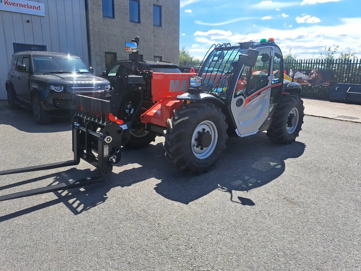 New  Manitou MT930H telescopic loader - Image 2