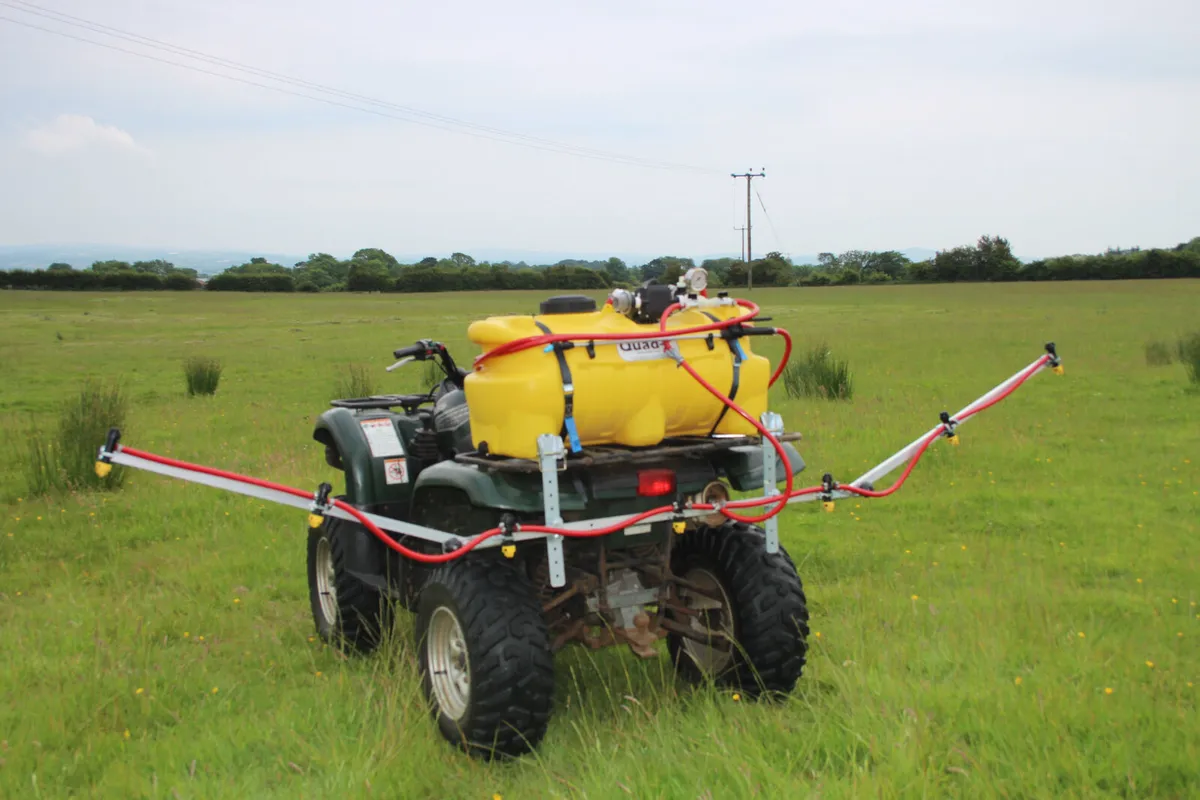ATV / UTV sprayer and spray booms - Image 1