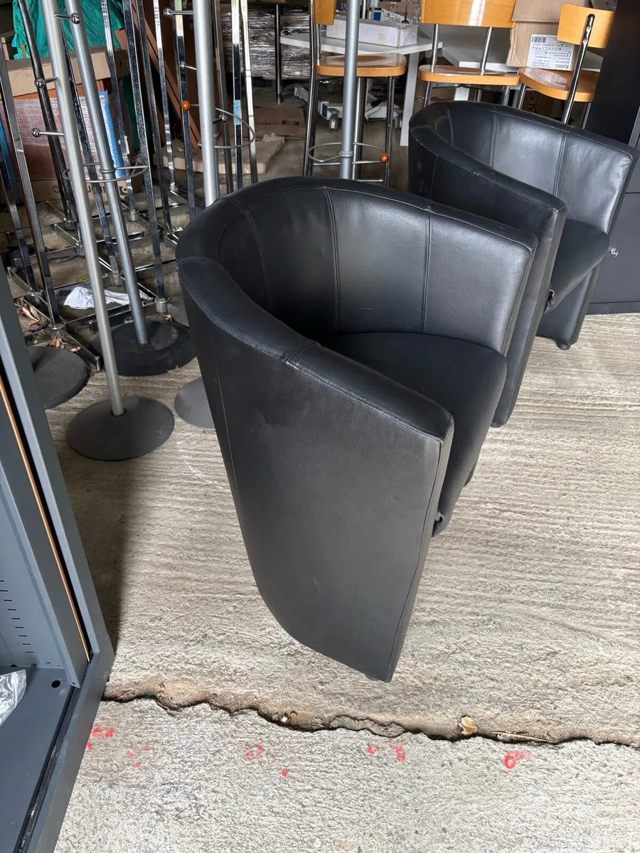 Leather tub chairs - Image 3