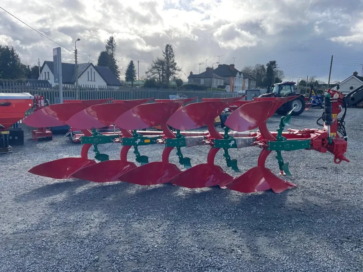Kverneland ES85 5 Furrow Ploughs in Stock !!! - Image 1