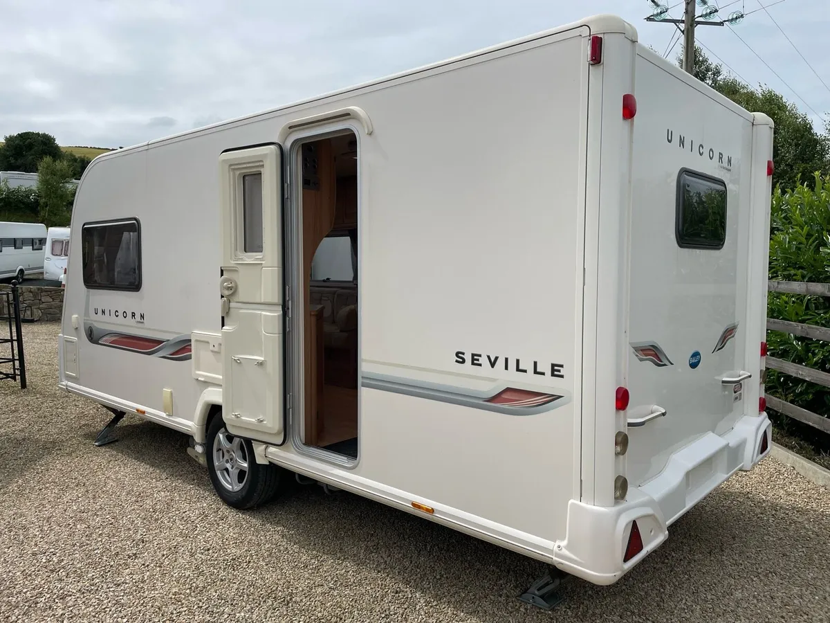 Bailey Unicorn Seville - Image 2