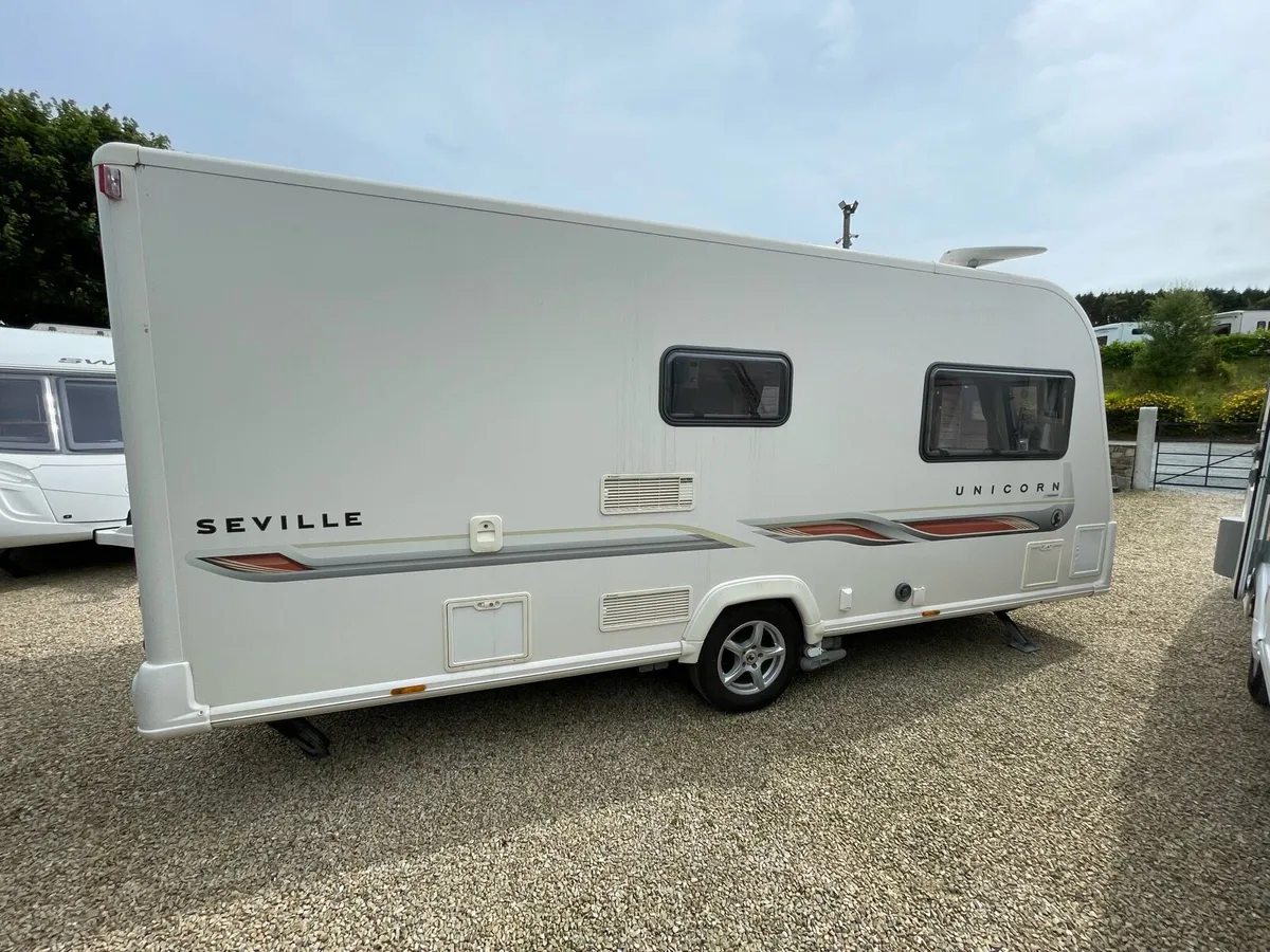 Bailey Unicorn Seville - Image 3