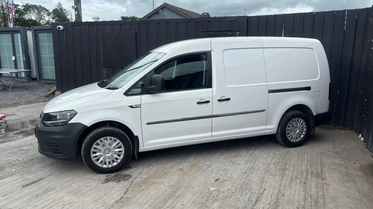 2019 Volkswagen Caddy - Image 2