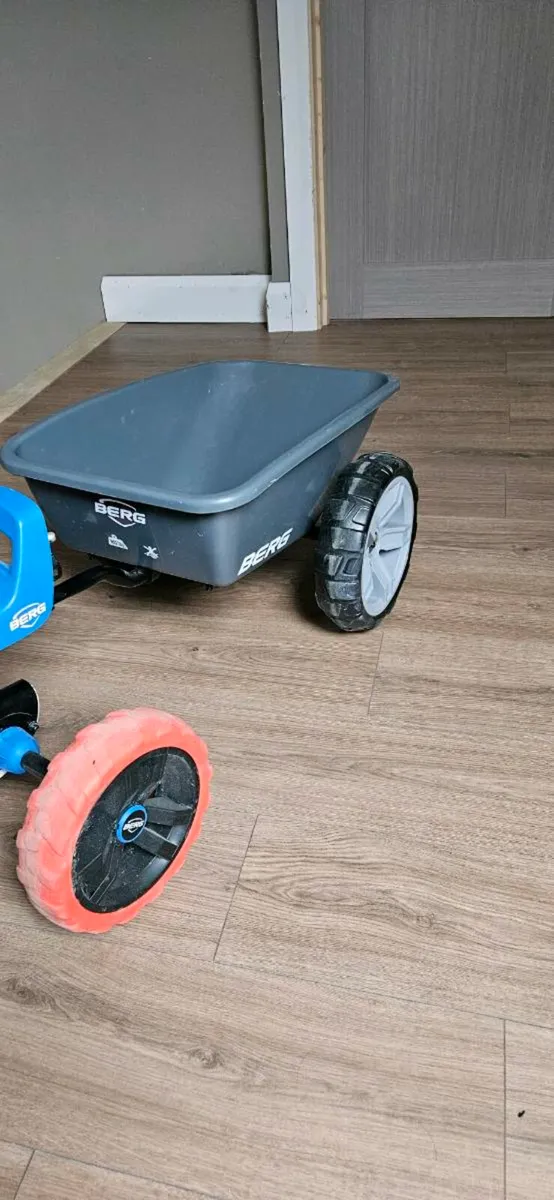 Berg Buzzy Nitro Kart and buzzy trailer - Image 4