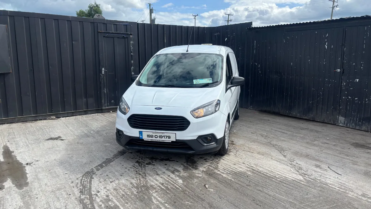 Ford Transit Courier 1.0 Petrol - Image 2