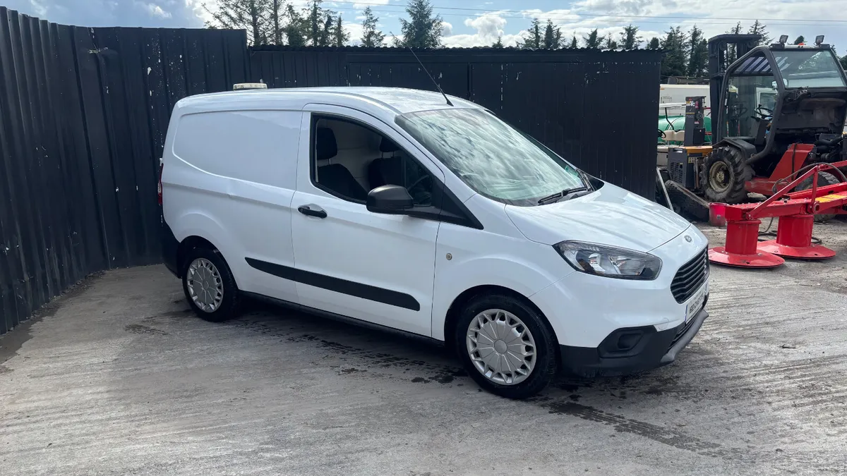 Ford Transit Courier 1.0 Petrol - Image 4