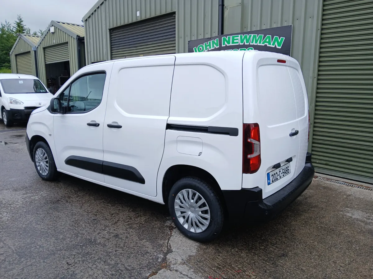 Citroen Berlingo 3 seater  2020 1 owner - Image 3