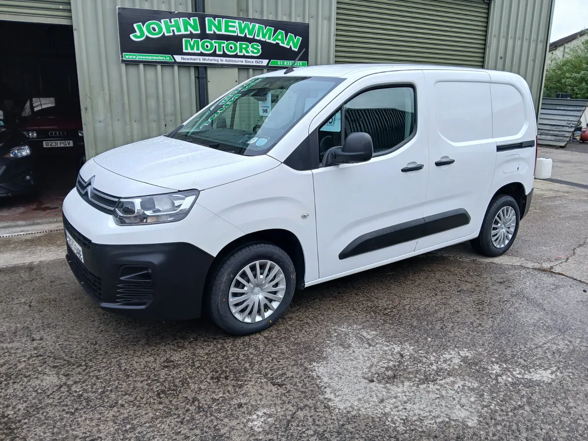 Citroen Berlingo 3 seater  2020 1 owner - Image 4