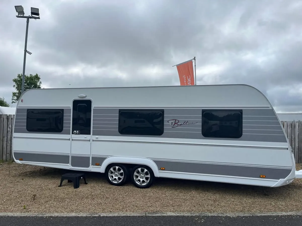 2017 TABBERT BELLINI 5/6 BERTH LUX CARAVAN - Image 3