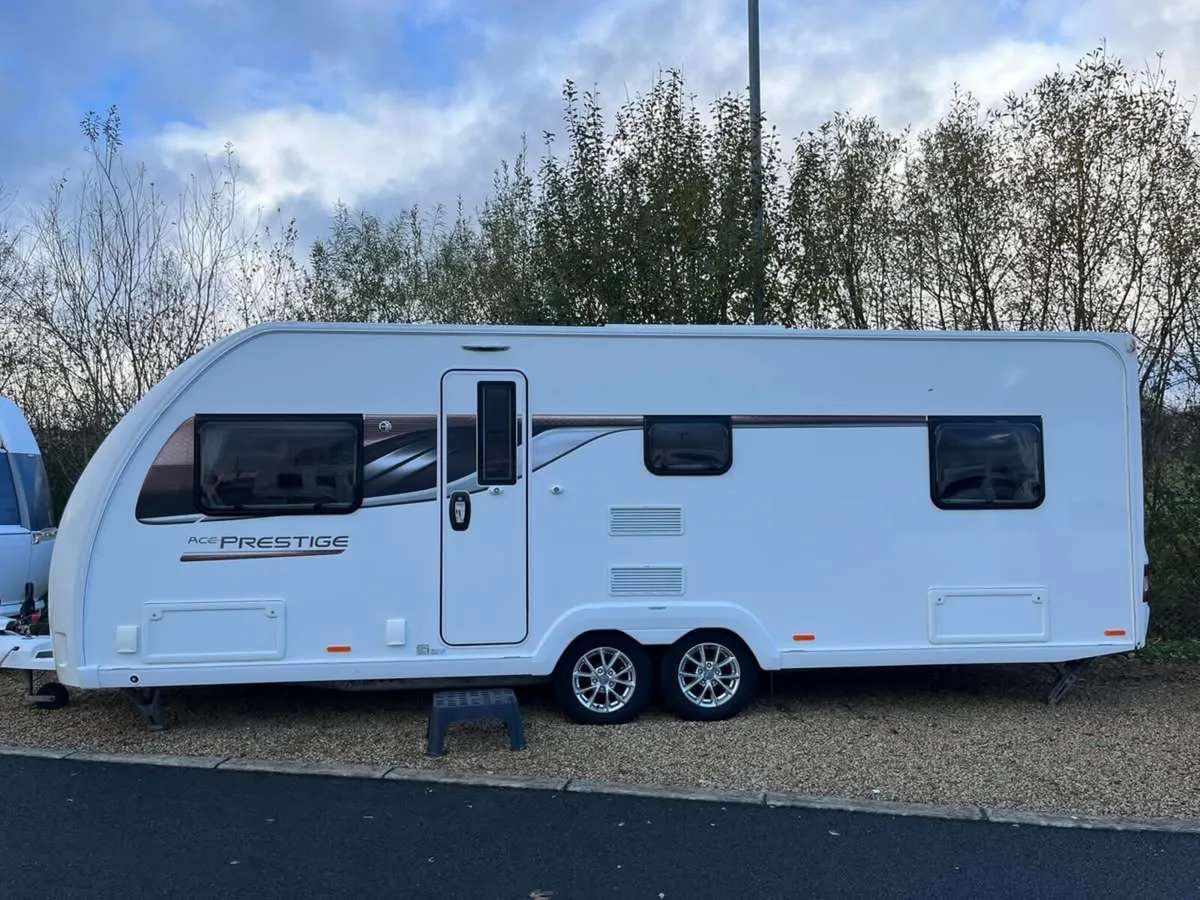 2020 SWIFT ACE PRESTIGE D/ SPECIAL 6:7 BERTH - Image 4