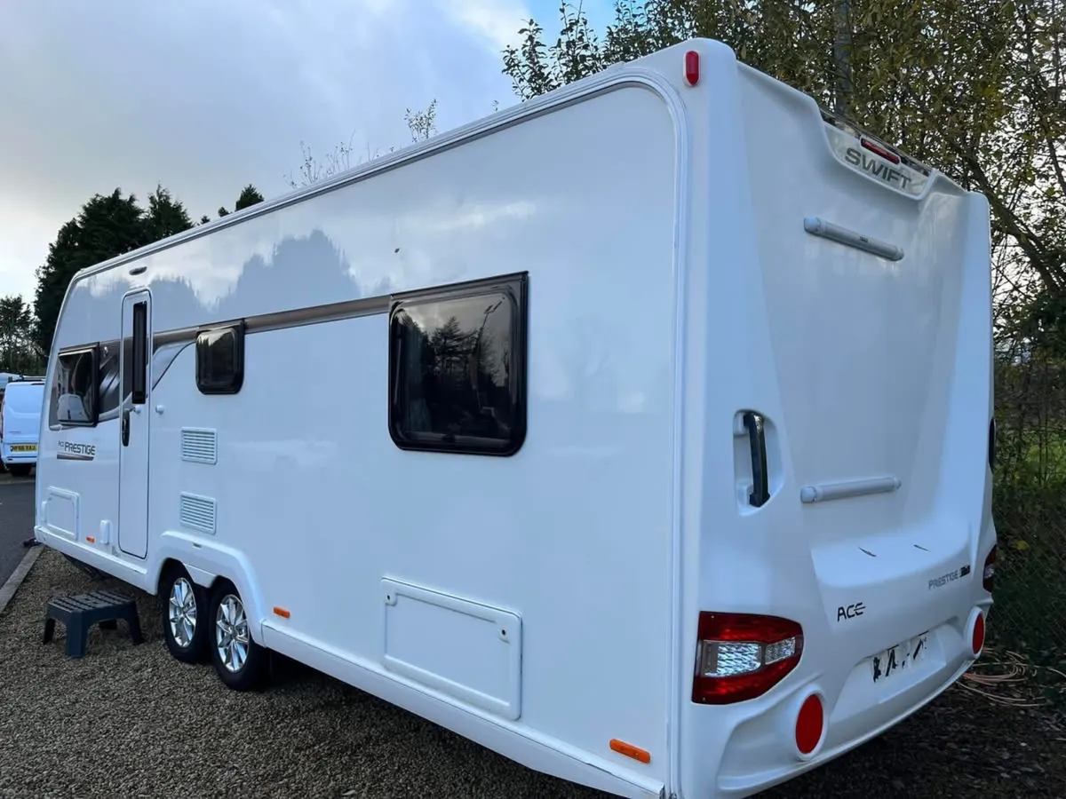 2020 SWIFT ACE PRESTIGE D/ SPECIAL 6:7 BERTH - Image 3