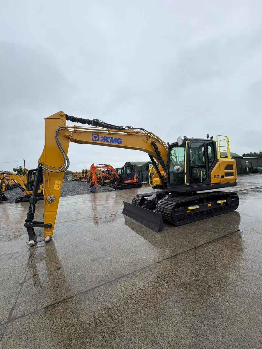 XCMG XE135E 14.8t Excavator - Image 3
