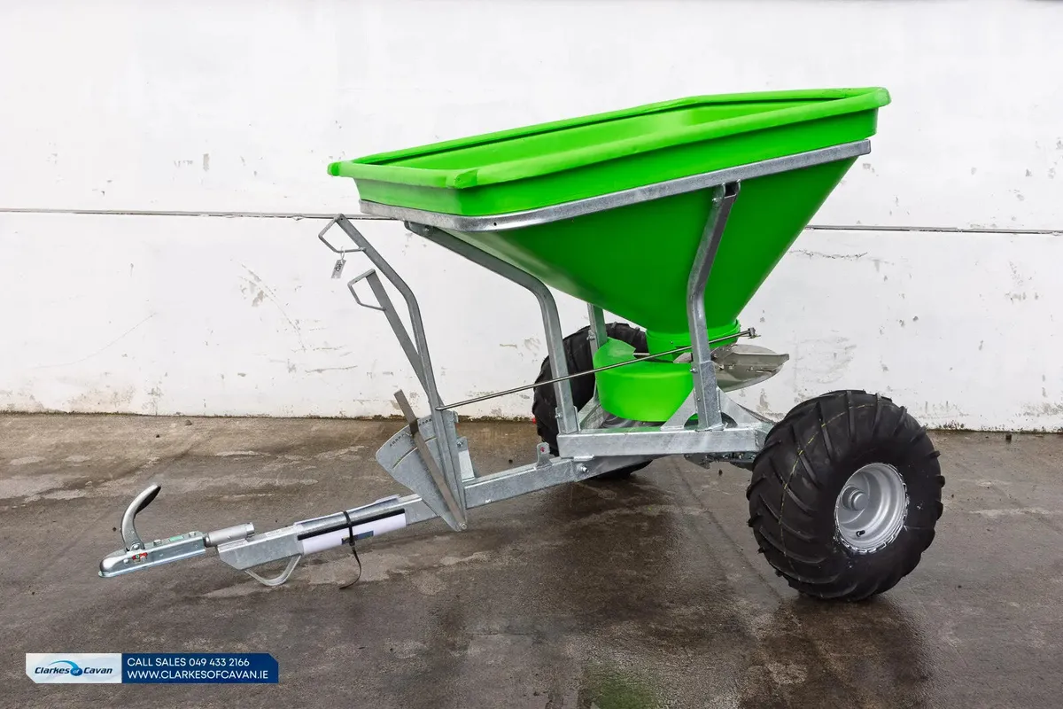 Aitchison quad fertiliser spreader - Image 2