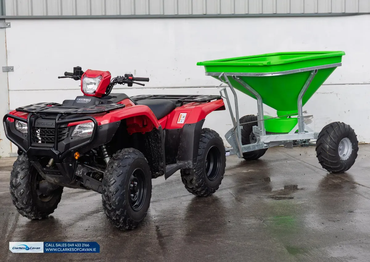 Aitchison quad fertiliser spreader - Image 1