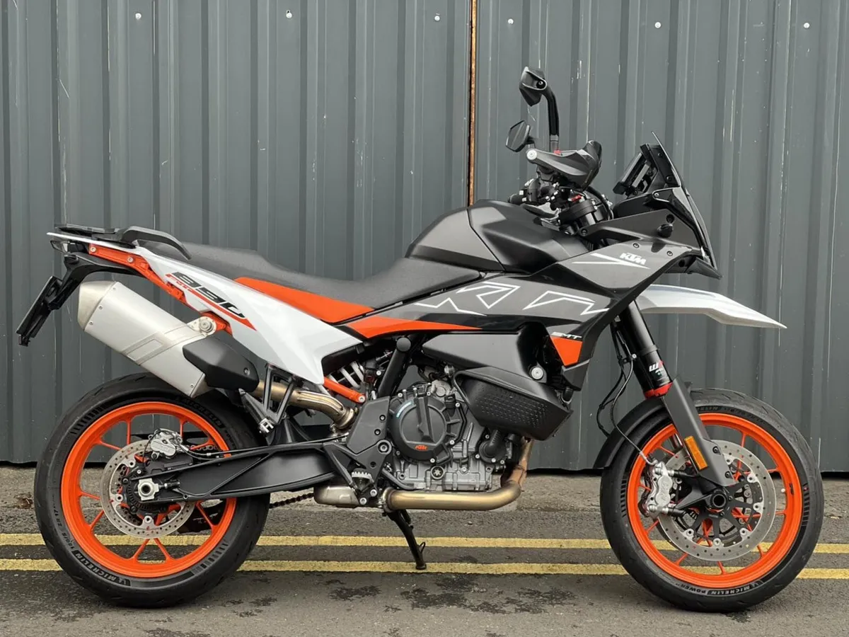 Ex-Demo 2024 KTM 890 SMT - Image 1