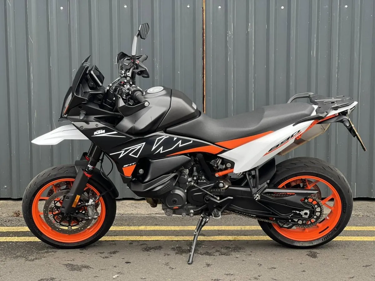 Ex-Demo 2024 KTM 890 SMT - Image 3