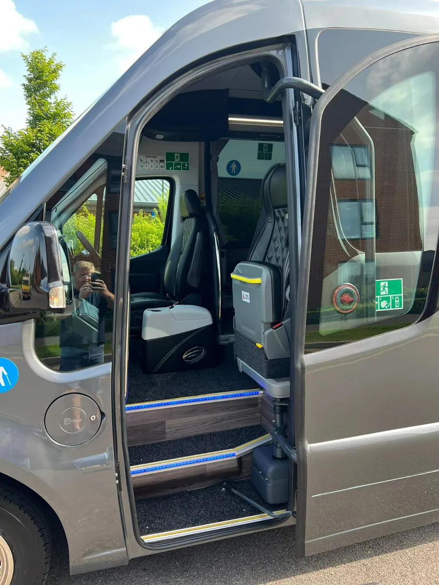 Ferqui Sunset 16 Seater + G + D - Image 4