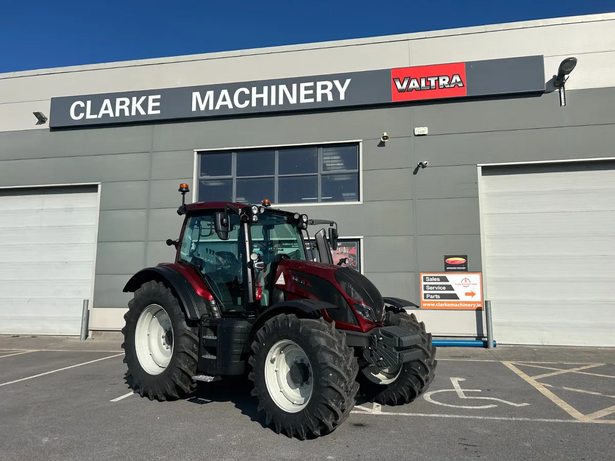 Valtra N135A Tractor - Image 1