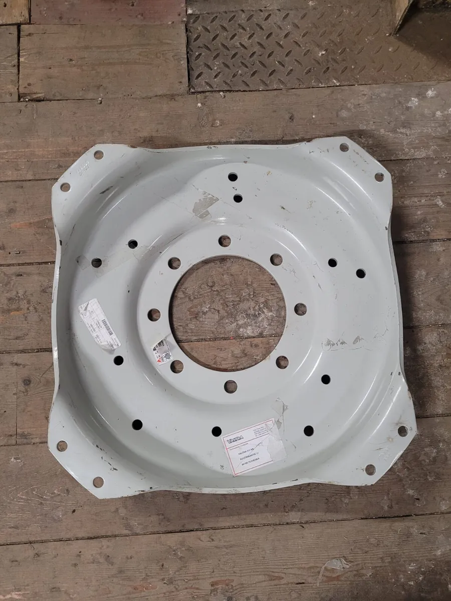 Valtra Disc Wheel Rim