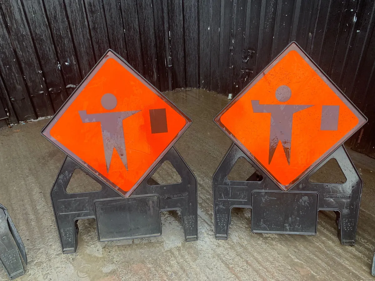 Variety Of Road Construction Signs - Image 4