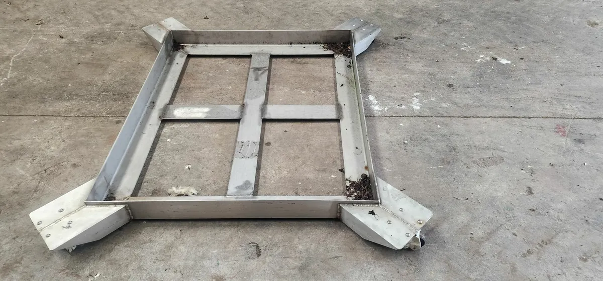 Heavy Duty Low Profile Trolley with Castors - Image 2