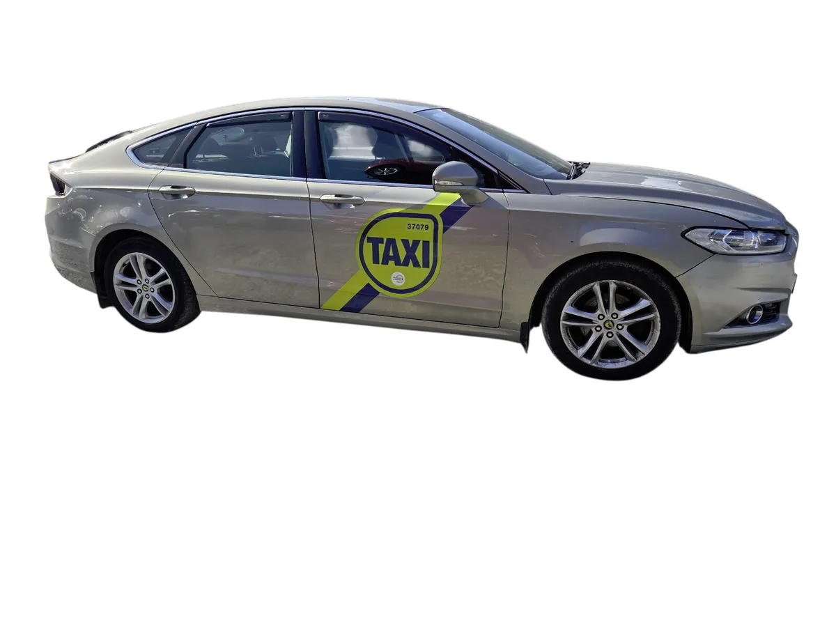 2015 FORD MONDEO For Breaking/Dismantling - Image 2