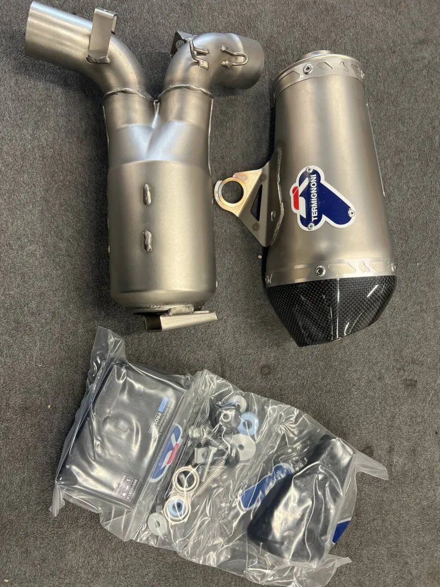 SLIP-ON RACING SILENCER 1107 - Image 1