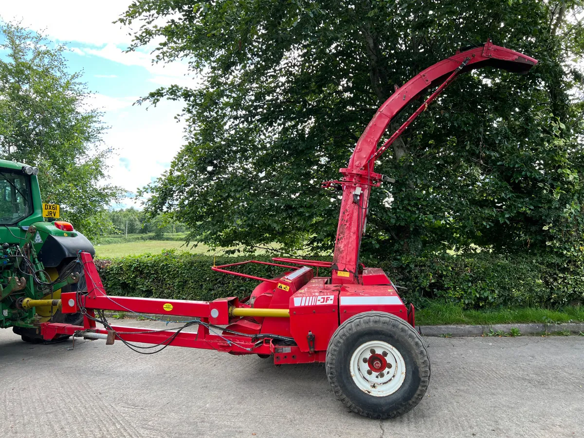 JF 900 Harvester - Image 1