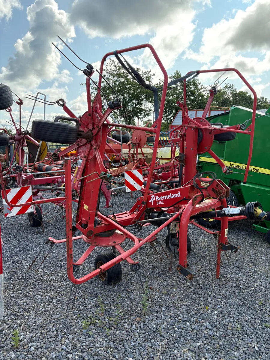 Kverneland 4 Rotar Tedder - Image 1