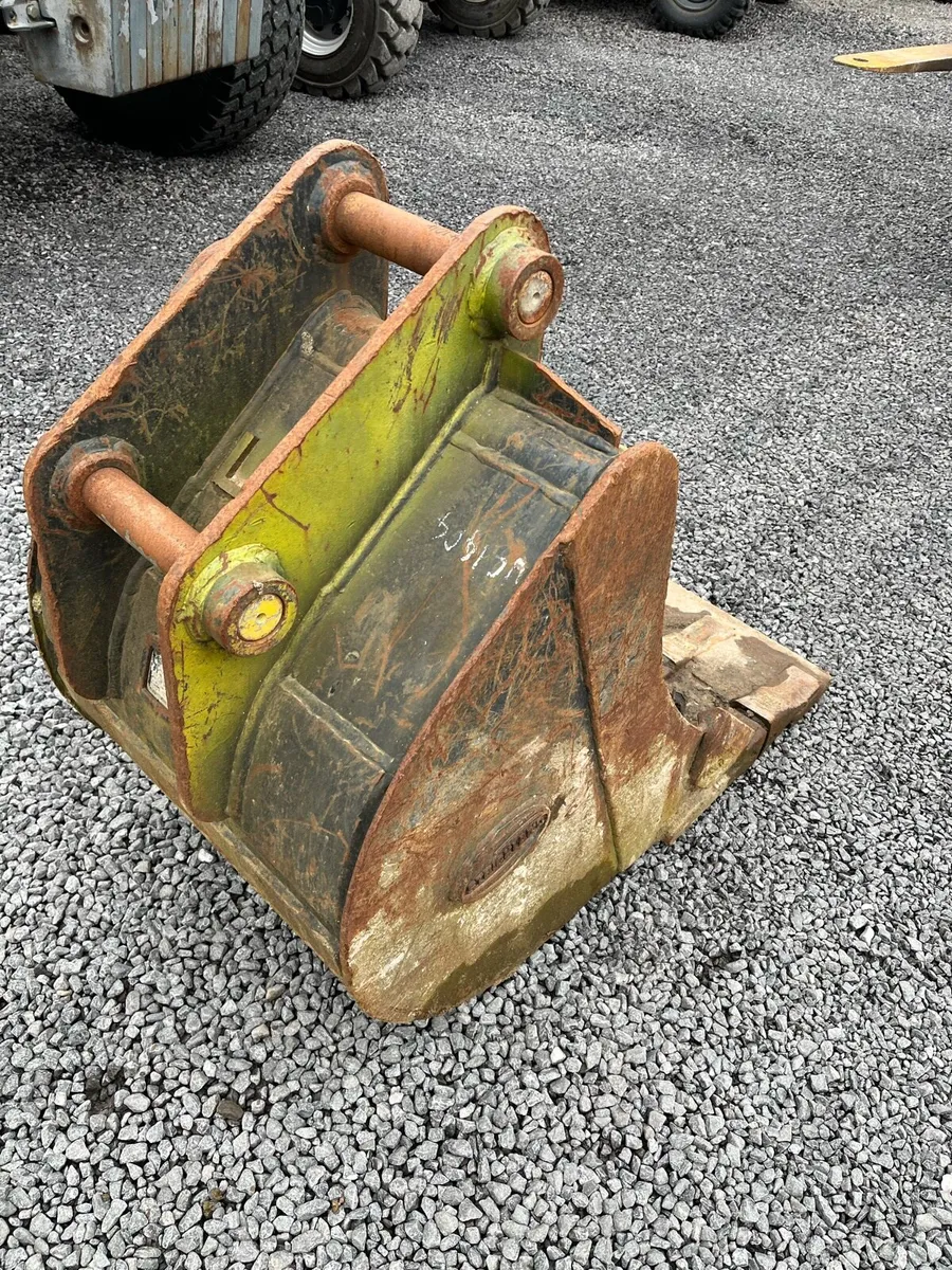 Strickland 22inch digging bucket 45mm pins - Image 2