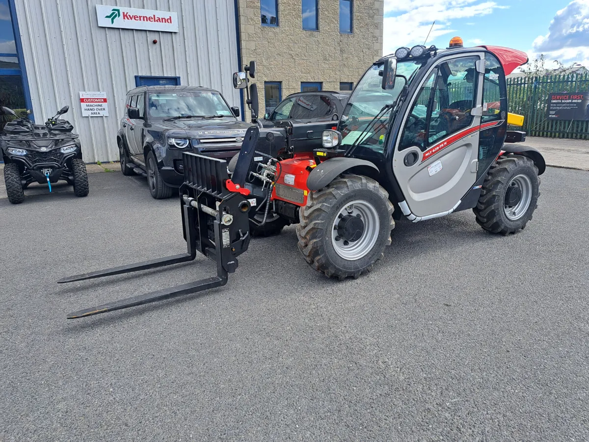 New Manitou MLT 625 telescopic loader - Image 4