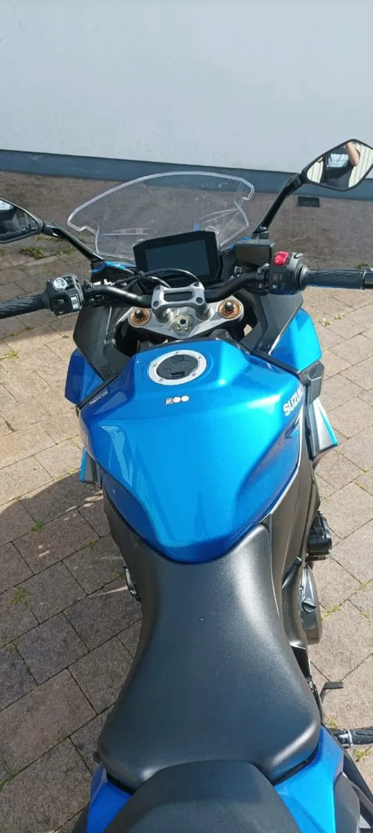 Suzuki GSXS 1000 GT - Image 4