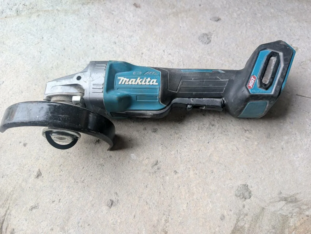 Makita 40v Grinder - Image 1