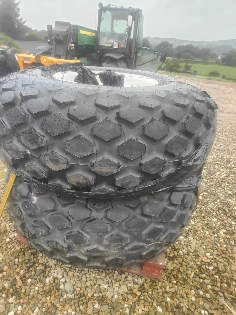 23.1R26 turf wheels - Image 1