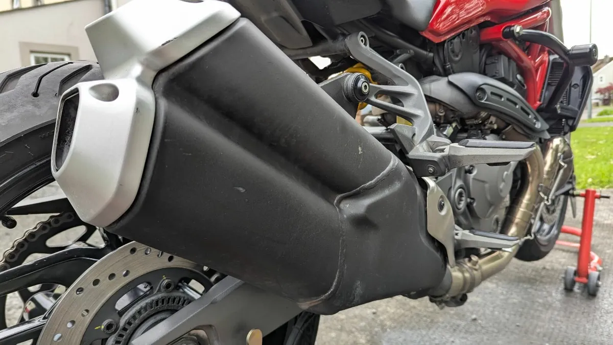 Ducati Monster 821 Red - Image 4