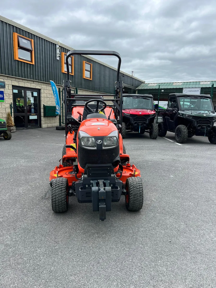 Kubota G261 High Dump 2022 only 150 hrs - Image 2