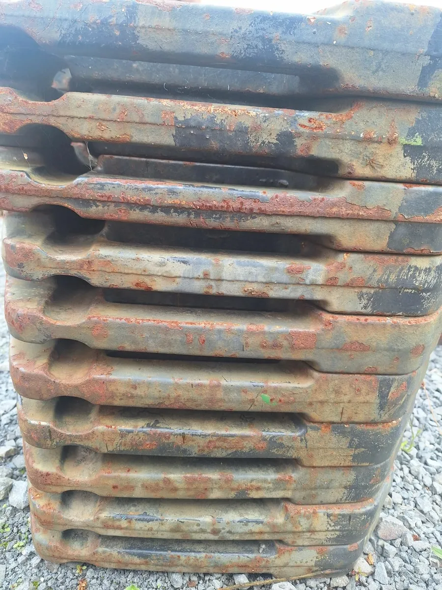 Valtra Weights - Image 4