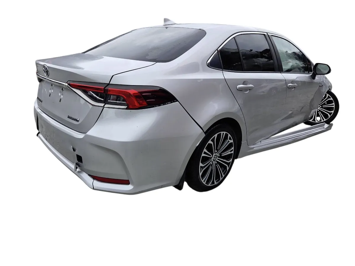 2022 TOYOTA COROLLA HYBRID Breaking/Dismantling - Image 3