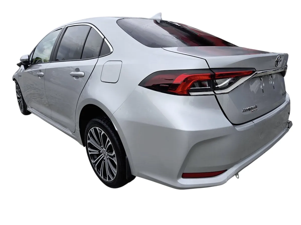 2022 TOYOTA COROLLA HYBRID Breaking/Dismantling - Image 4