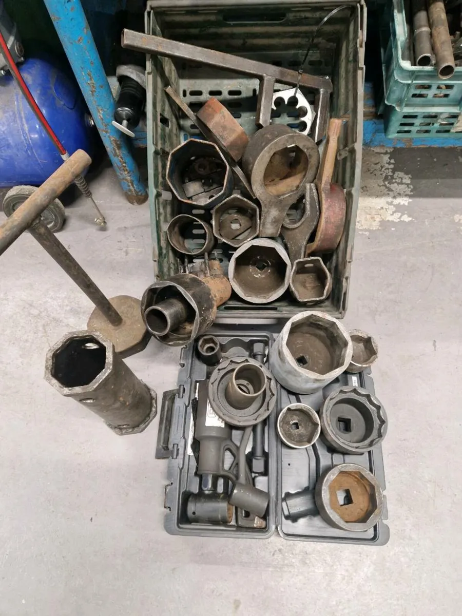 Garage equipment - Image 4