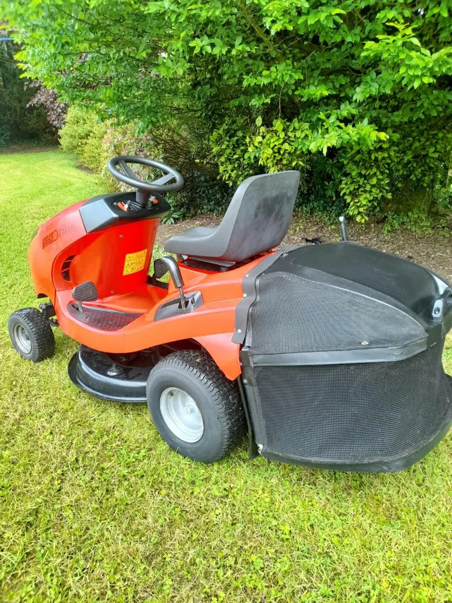 Ride on lawnmower - Image 3
