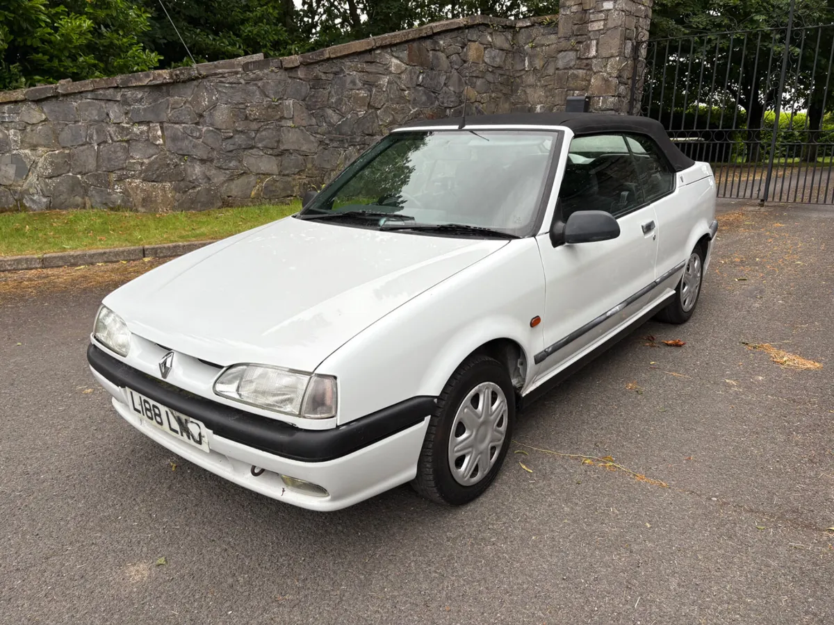 Renault 19 1993 Low miles new roof - Image 3