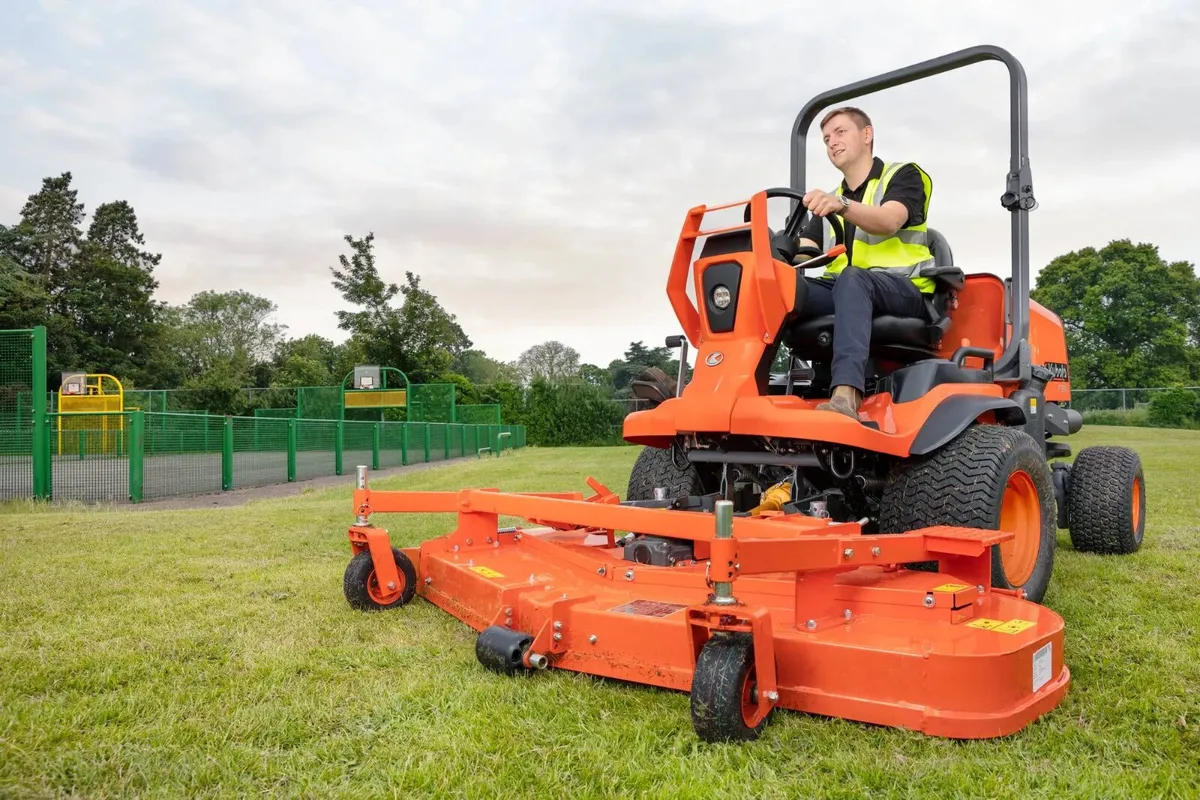 Kubota F391 Front Deck - Image 2