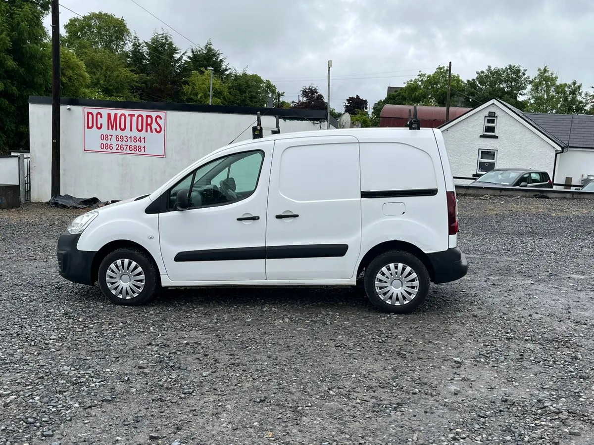 2017 peugeot partner 3 seater - Image 1