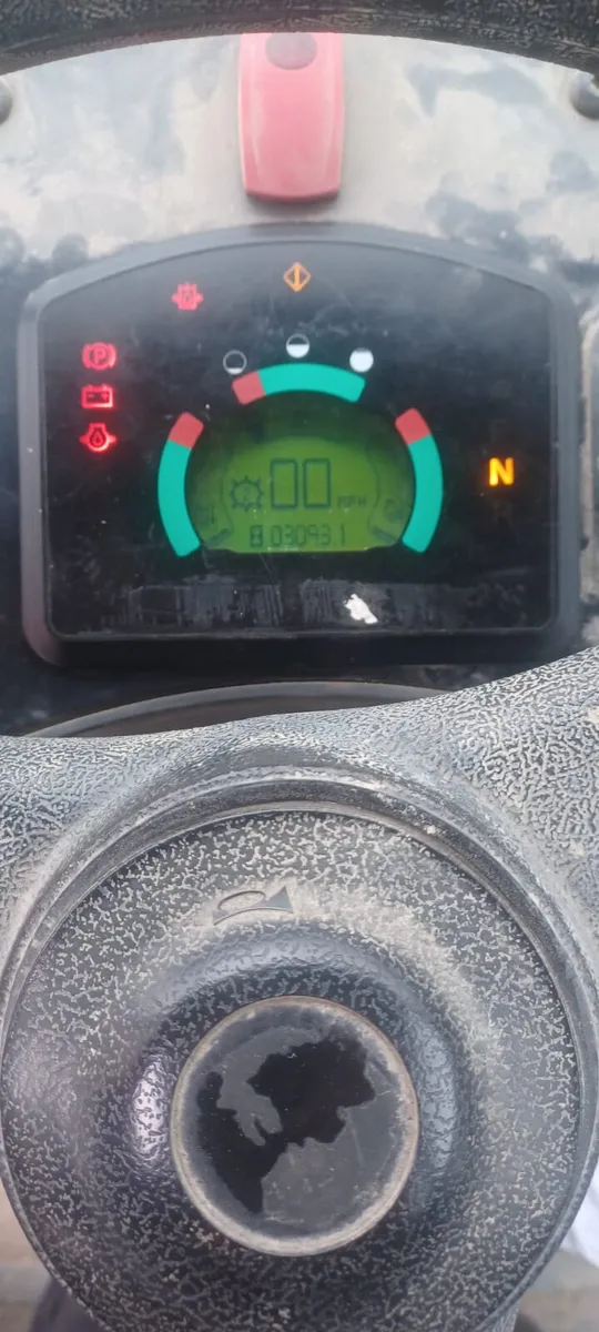 Caterpillar loader monitor repairs - Image 4