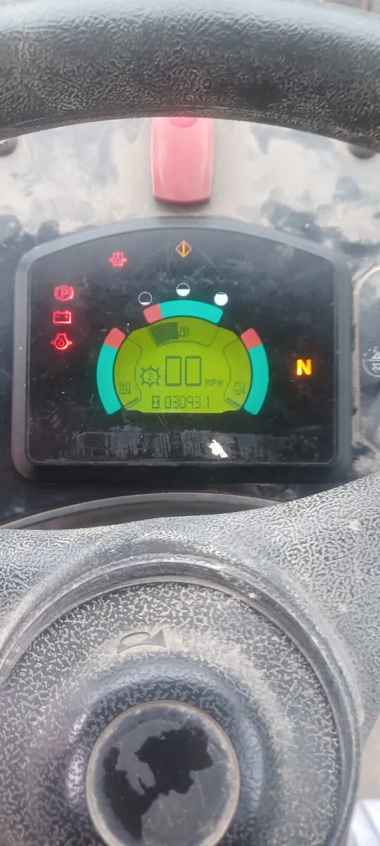 Caterpillar loader monitor repairs - Image 2