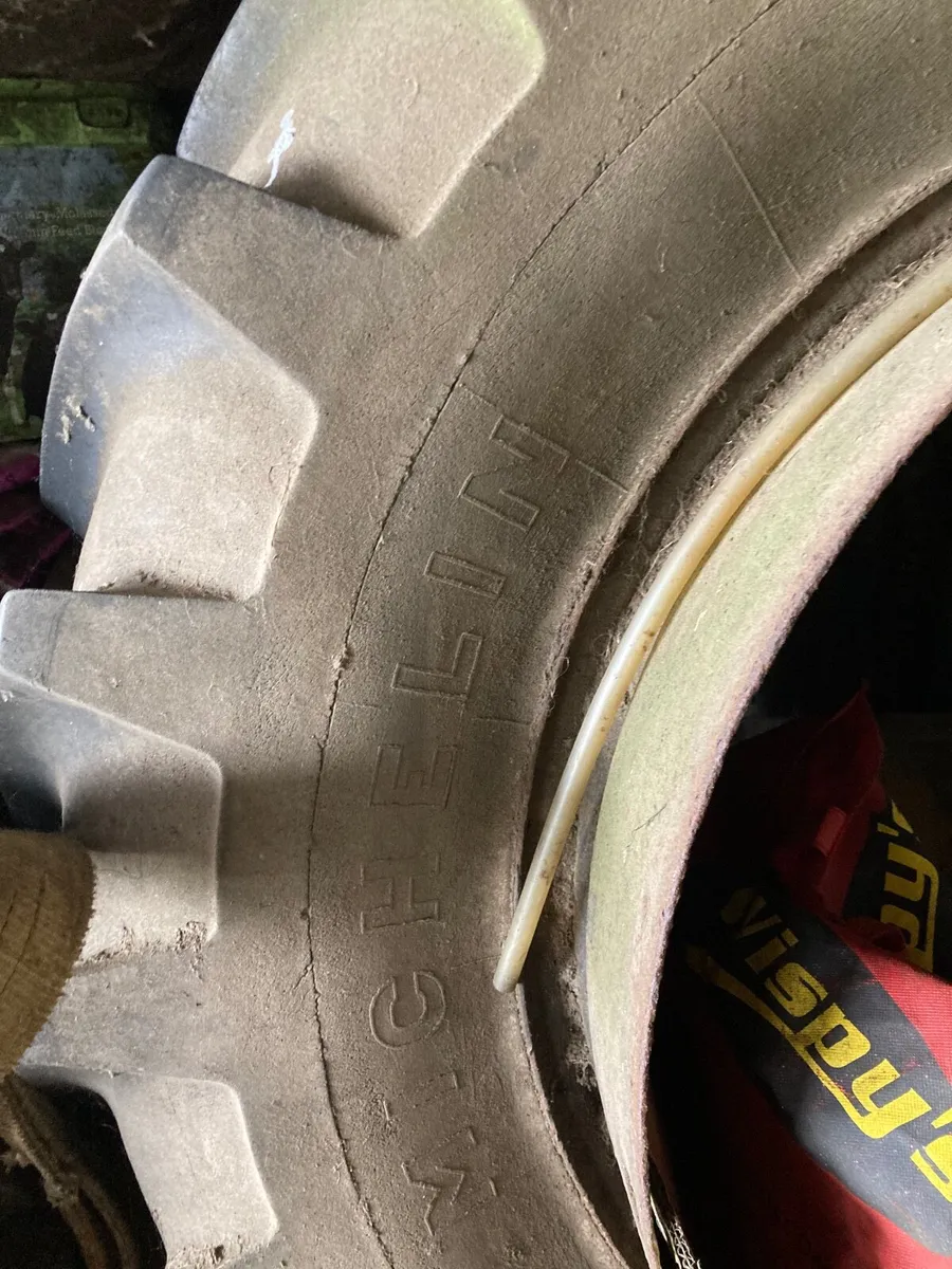 Wheels Ford 8210 complete set - Image 2